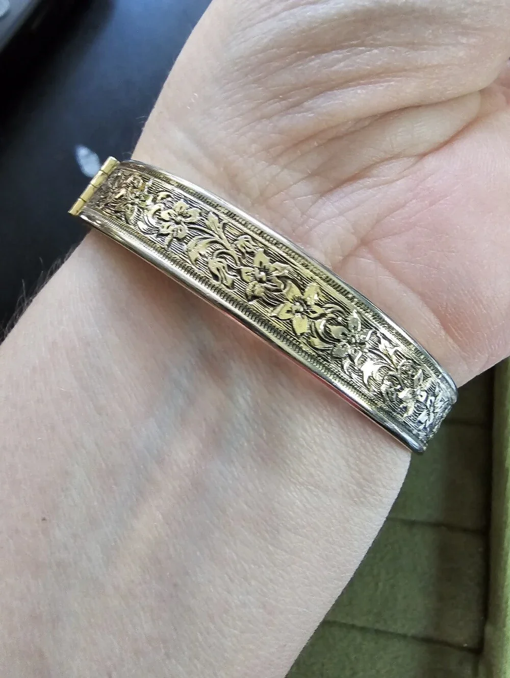 Vintage Avon Bracelet